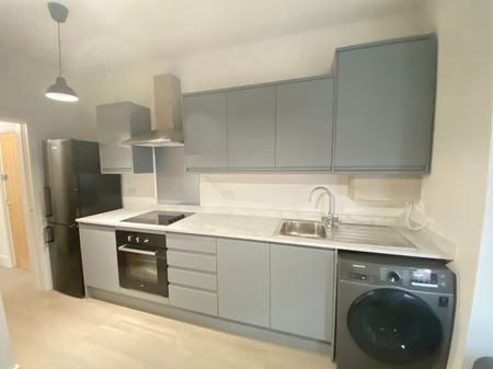 2 bed Apartment for Rent - Photo 4