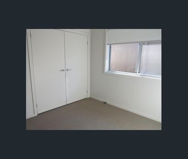 Ultra Modern Living - Photo 1