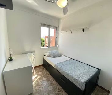 Calle de Alcocer, Madrid, Community of Madrid 28041 - Photo 6