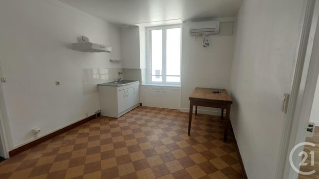 Location Appartement 3 pièces 74m² ST SAULGE 58330 - Photo 1