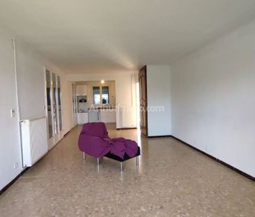 Location Villa 4 pièces 124 m2 à Sainte-Tulle - Photo 4