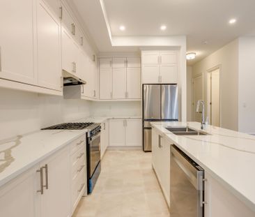 For Lease - 3319 Taha Gardens, Oakville, Ontario - Photo 2