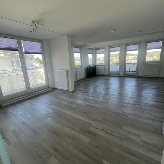 PENTHOUSE-Wohnung mit Weitblick über Siegen - Foto 1