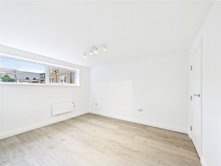 Mildmay Court, Mildmay Road, Chelmsford, Essex, CM2 0DY - Photo 2