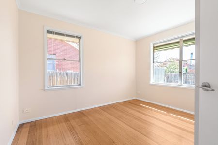 Neat & Tidy Home in a Prime Location - Photo 4