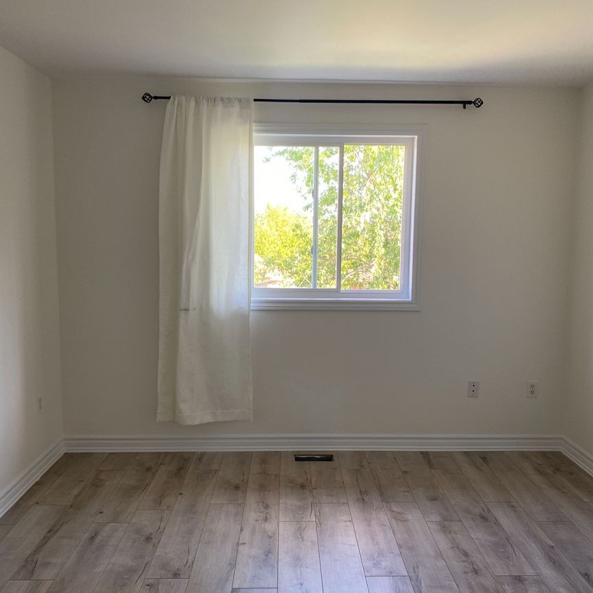 For Lease - 23 Butternut Drive Unit# Upper, Barrie, Ontario - Photo 1