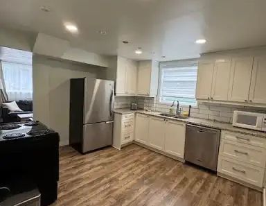 Parkdale - Fully Furnished Lower Suite | 923 35A ST NW, Calgary - Photo 1