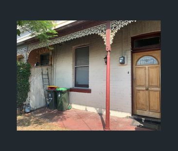 Charming Two Bedroom Victorian Home in the Heart of Brunswick! - Photo 2