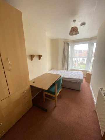 5 bedroom terraced house to rent - Photo 3