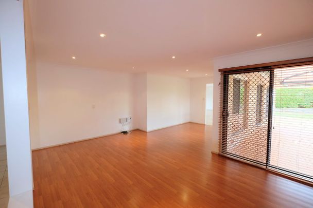 Large Family Home with Air Conditioners in Convenient Location!! - Photo 1