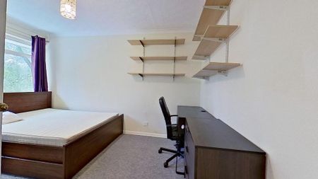 4 bedroom terraced house to rent - Photo 5