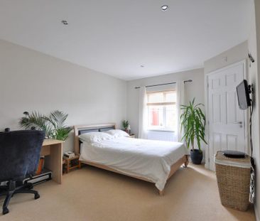 2 bedroom end of terrace house to rent - Photo 3