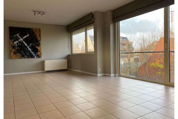 Instapklaar ruim appartement met 2 slaapkamers | Molenstraat - Photo 1
