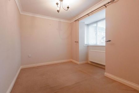 3 bedroom semi-detached house to rent - Photo 5