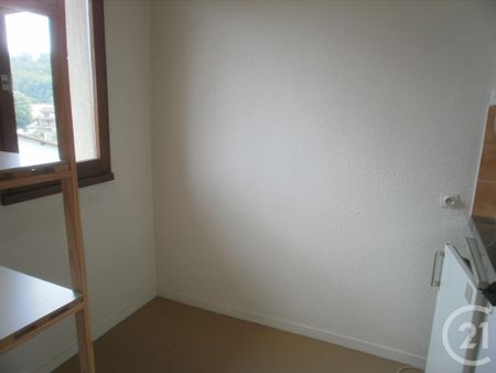 Location Appartement 1 pièce 31m² ST PIERRE DU MONT 40280 - Photo 2