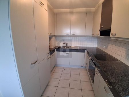 AN ZENTRALER LAGE MIT VERGLASTEM BALKON! - Foto 4