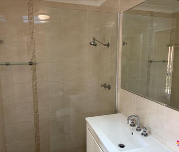 PRIME COMO LOCATION! - Photo 1