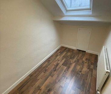 3 bedroom apartment to rent - Photo 4