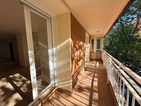 3 room luxury Flat for rent in Madrid, Autonomous Region of Madrid - Photo 3