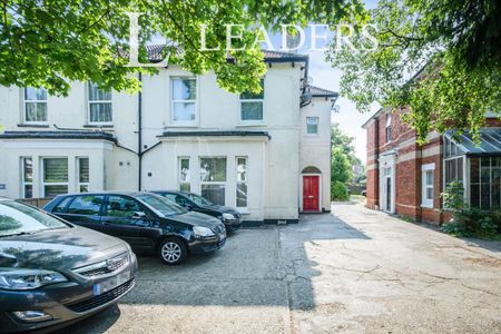 apartment to rent Alum Chine Road, Bournemouth - Photo 4
