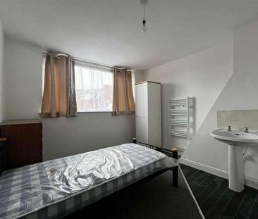 Queens Terrace, Scarborough, YO12 - Photo 2