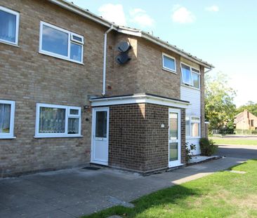 Ground floor maisonette to rent on - Photo 6