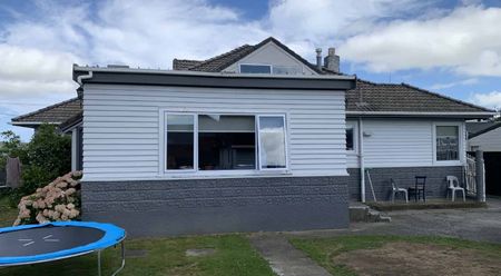 4 bedroom home in Levin! - Photo 4