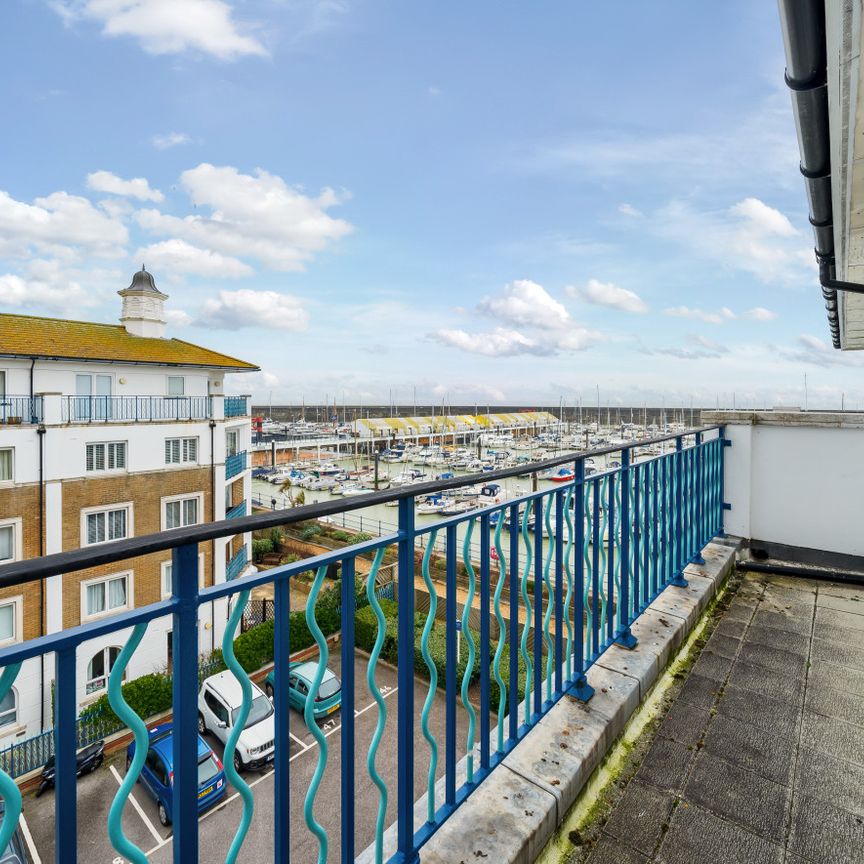 3 bedroom apartment to rent - Photo 1