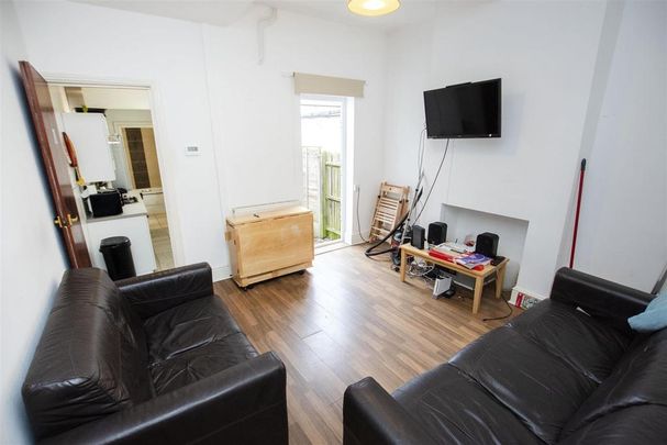 4 bedroom house to rent - Photo 1