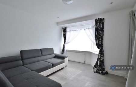 2 bedroom semi-detached house to rent - Photo 2