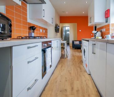 5 bedroom end of terrace house to rent - Photo 6