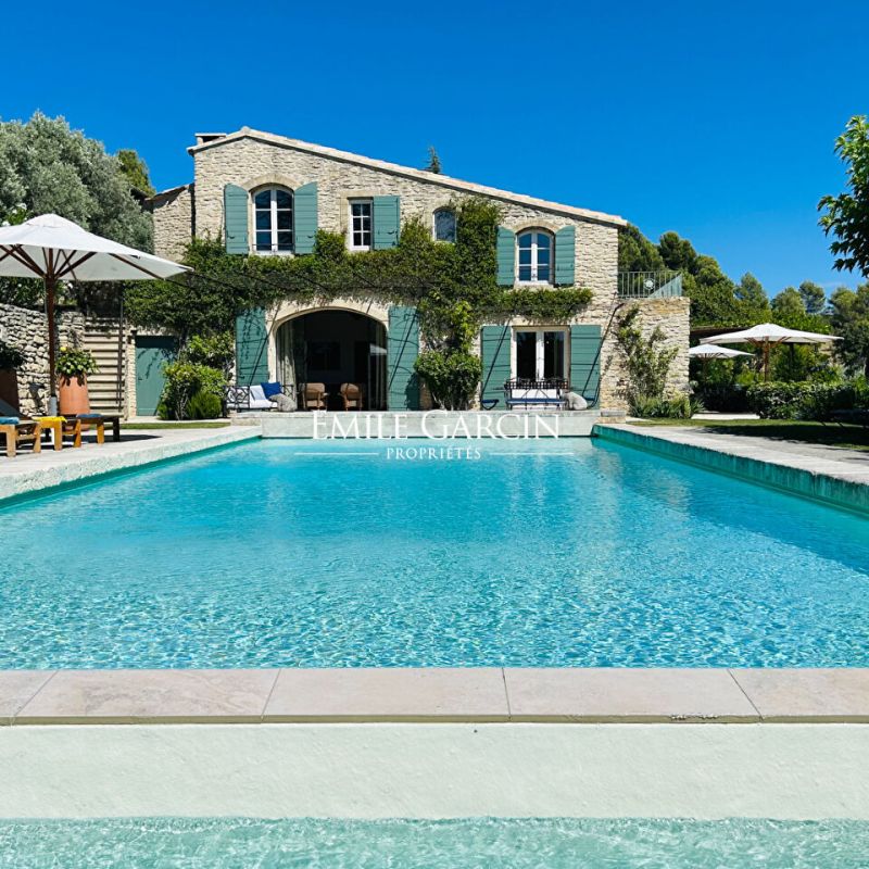 Mas à Louer en Provence : Élégance et Douceur de Vivre à Lacoste - Photo 1