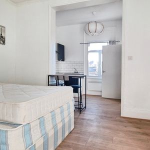 Harrow Road, London, NW10 5NH - Photo 2