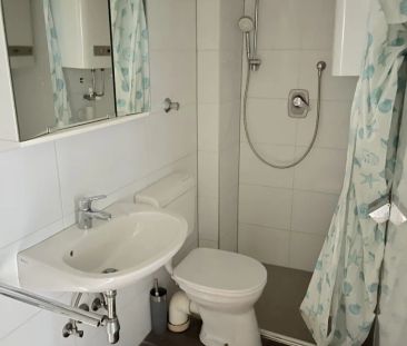 Ruhige 1,5-Zimmer Wohnung mit Blick in den grünen Innenhof - Photo 4