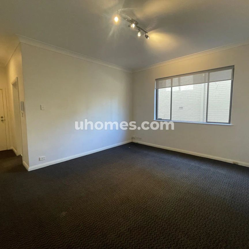 2Bedrooms, 1Bathrooms - Photo 1