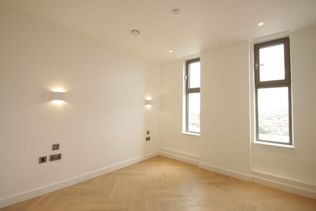 3 Bed Flat, Luxury Duplex Penthouse Baddiel Hous, NW10 - Photo 4