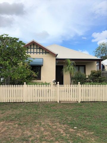 10 Honeyeater Circuit, Douglas QLD 4814 - House For Rent | Domain - Photo 3