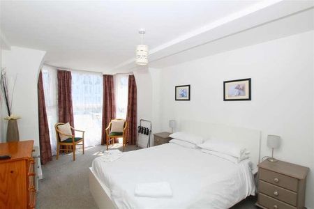 Runnacleave Apartments, Ilfracombe, EX34 - Photo 2