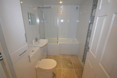 1 bedroom semi-detached house to rent - Photo 5