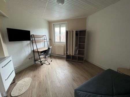 CHAMBRE EN COLOCATION TOUTES CHARGES COMPRISES ET WIFI OFFERT - SANS HONORAIRES - Photo 3