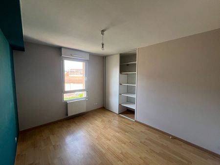 Location Appartement 3 pièces 75m² - Photo 2