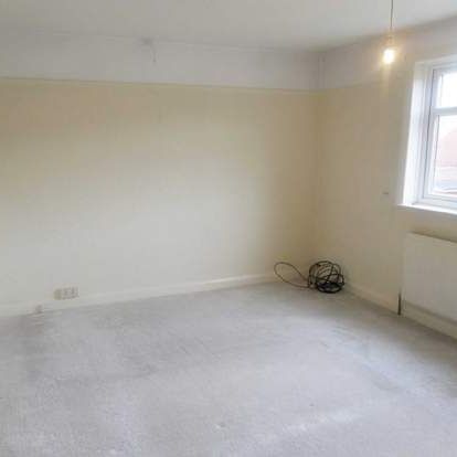 3 bedroom property to rent in Derby - Photo 1