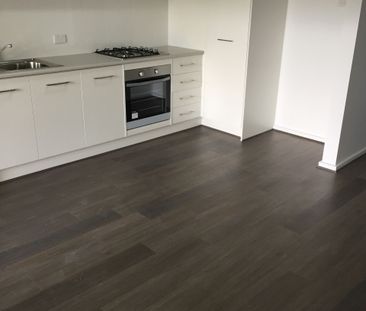 Upstairs 2 Bedroom Unit - Photo 3