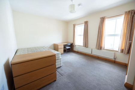 6 bedroom terraced house to rent - Photo 3