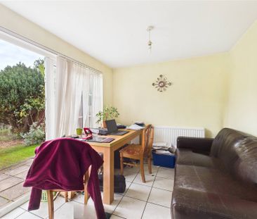 Chatteris Way, Reading Chatteris Way, Reading - Photo 1