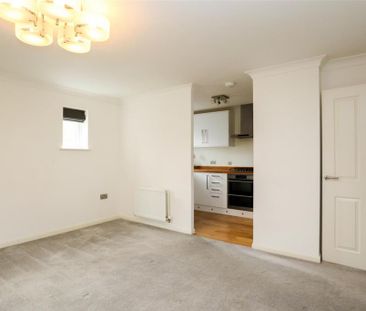 2 bedroom flat to rent - Photo 2