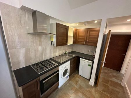 2 bedroom end of terrace house to rent - Photo 4