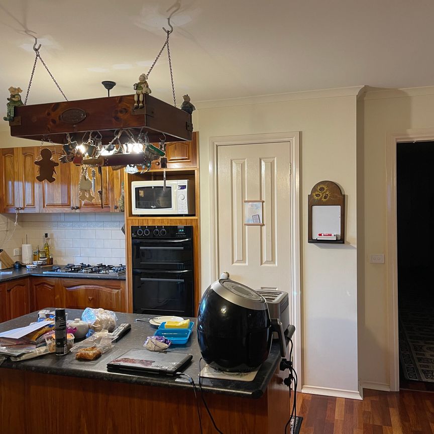 Langwarrin - Photo 1