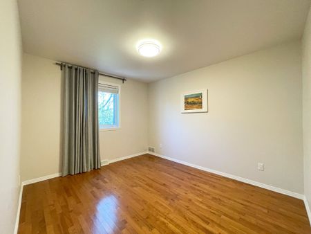 385 Fletchers Road, Beaconsfield, QC H9W - Photo 2