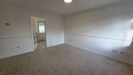 Crib Close, Chard, TA20 - Photo 2